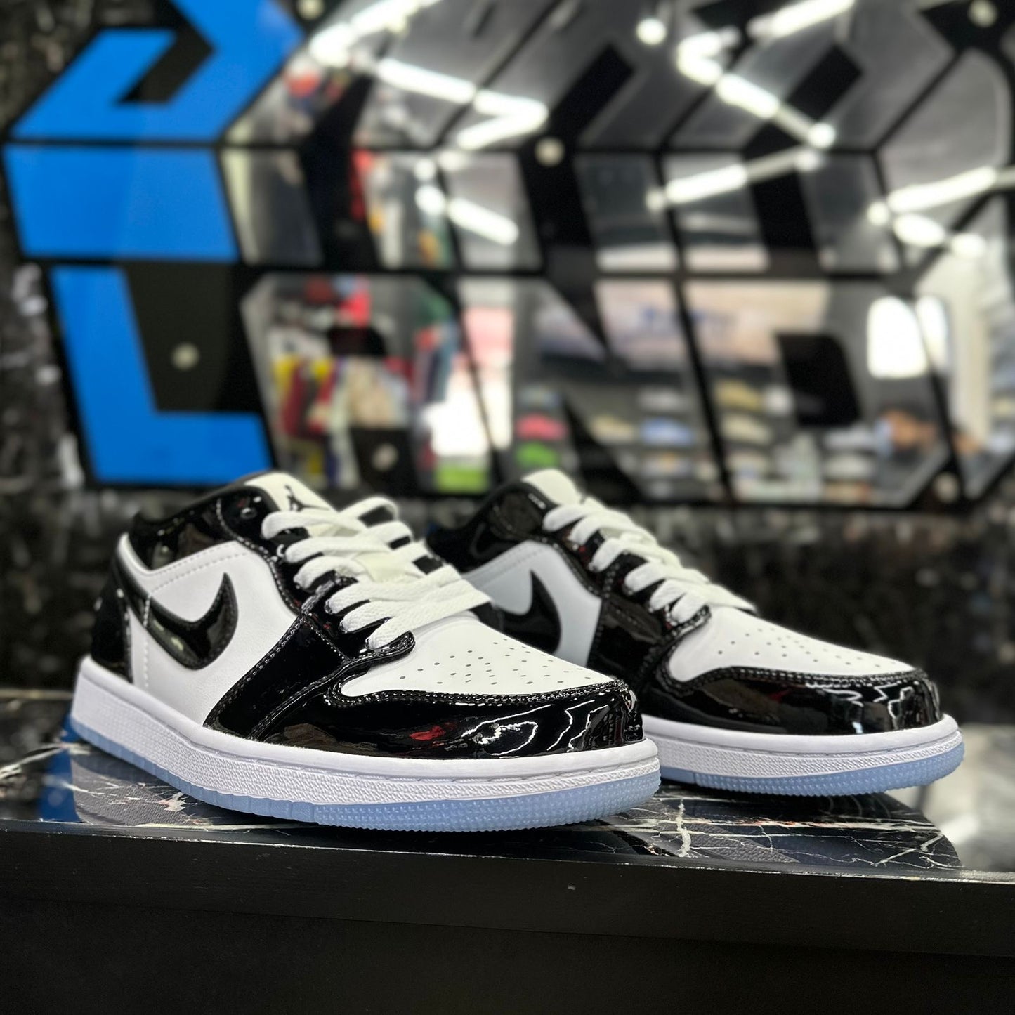 Jordan 1 Low Concord