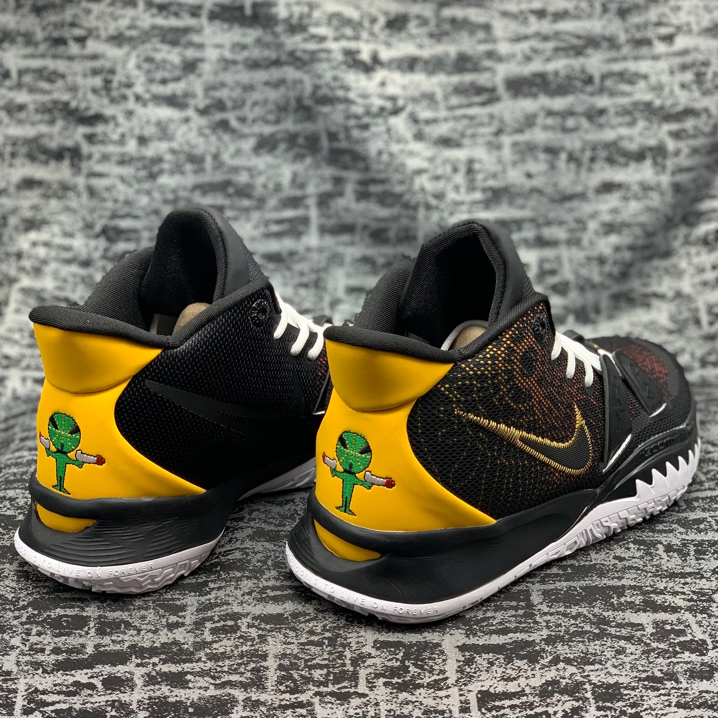 Kyrie Irving VII Marciano