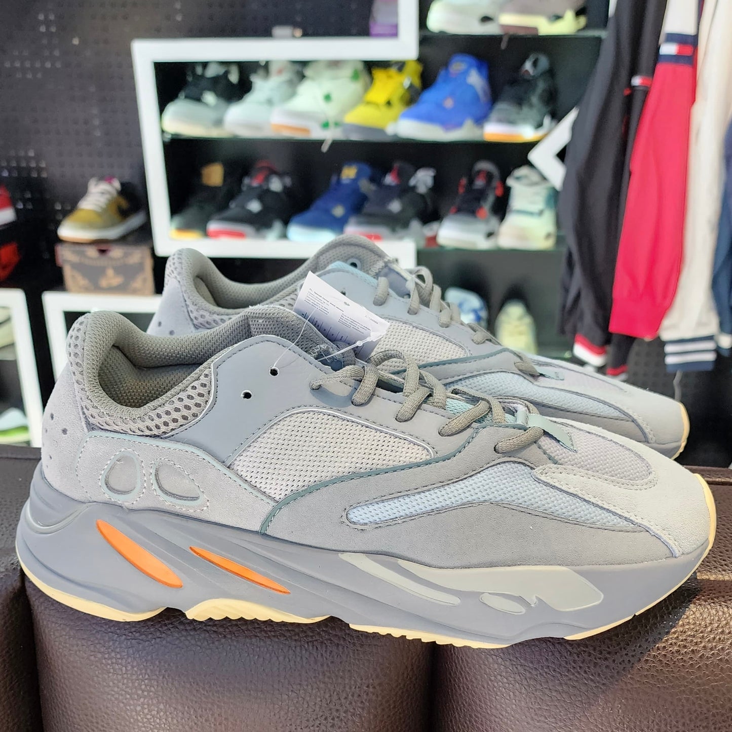 YEEZY BOOST 700 Azul