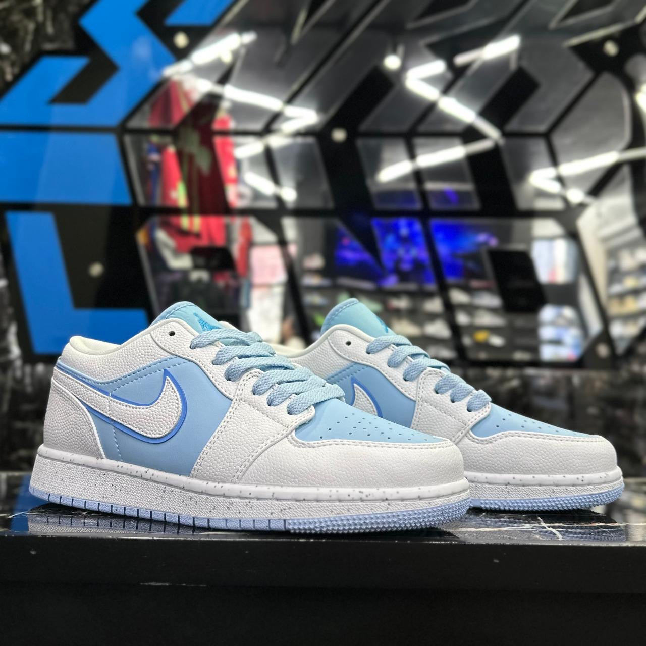 Jordan 1 Low Unc Blue Toe