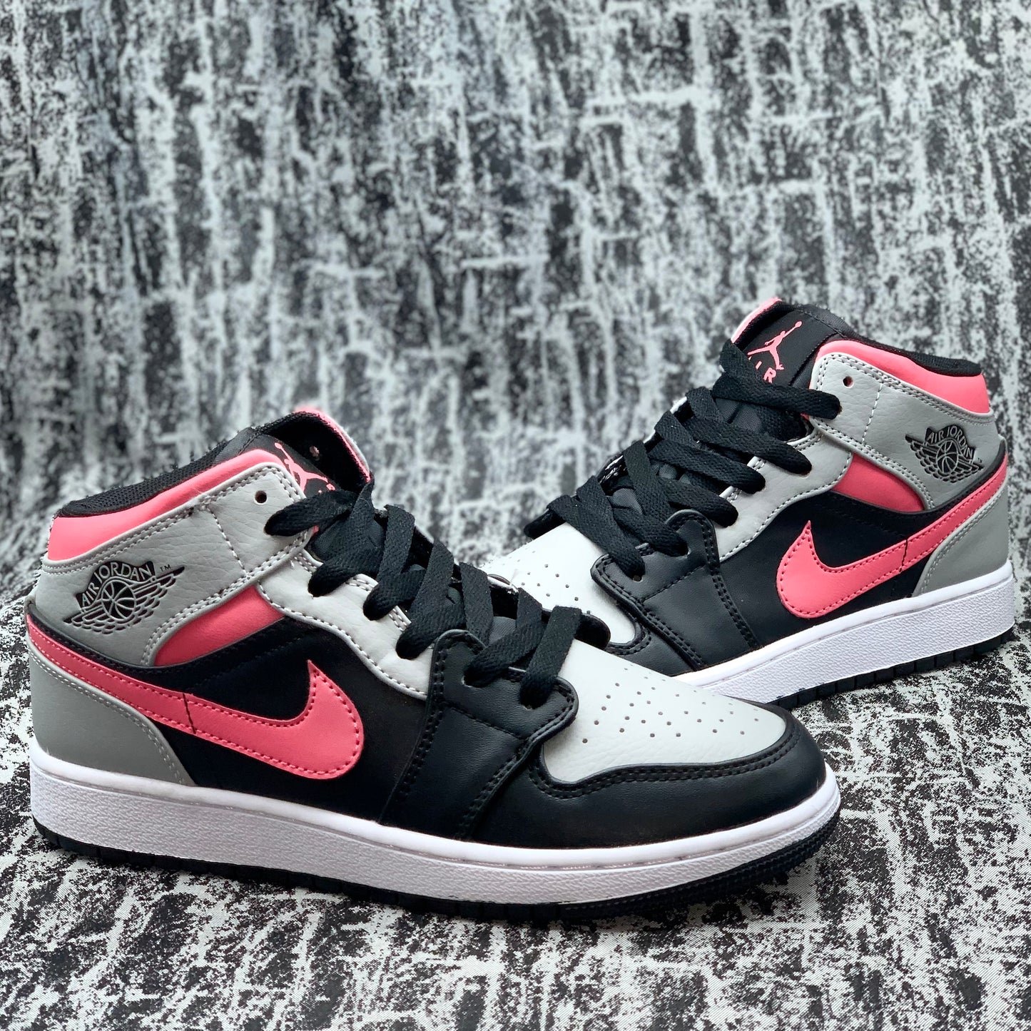 Jordan 1 Mid Gris/Rosa