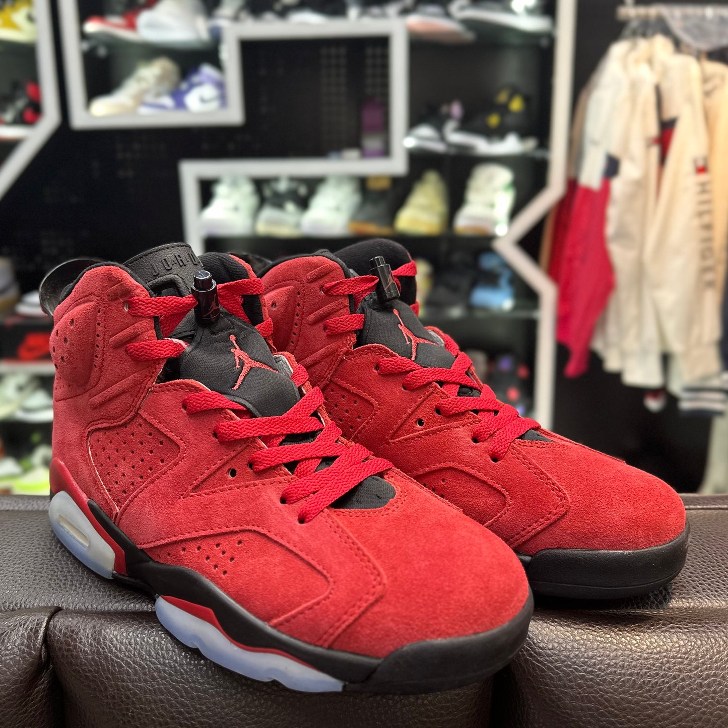 Jordan 6 Rojo Gamuza