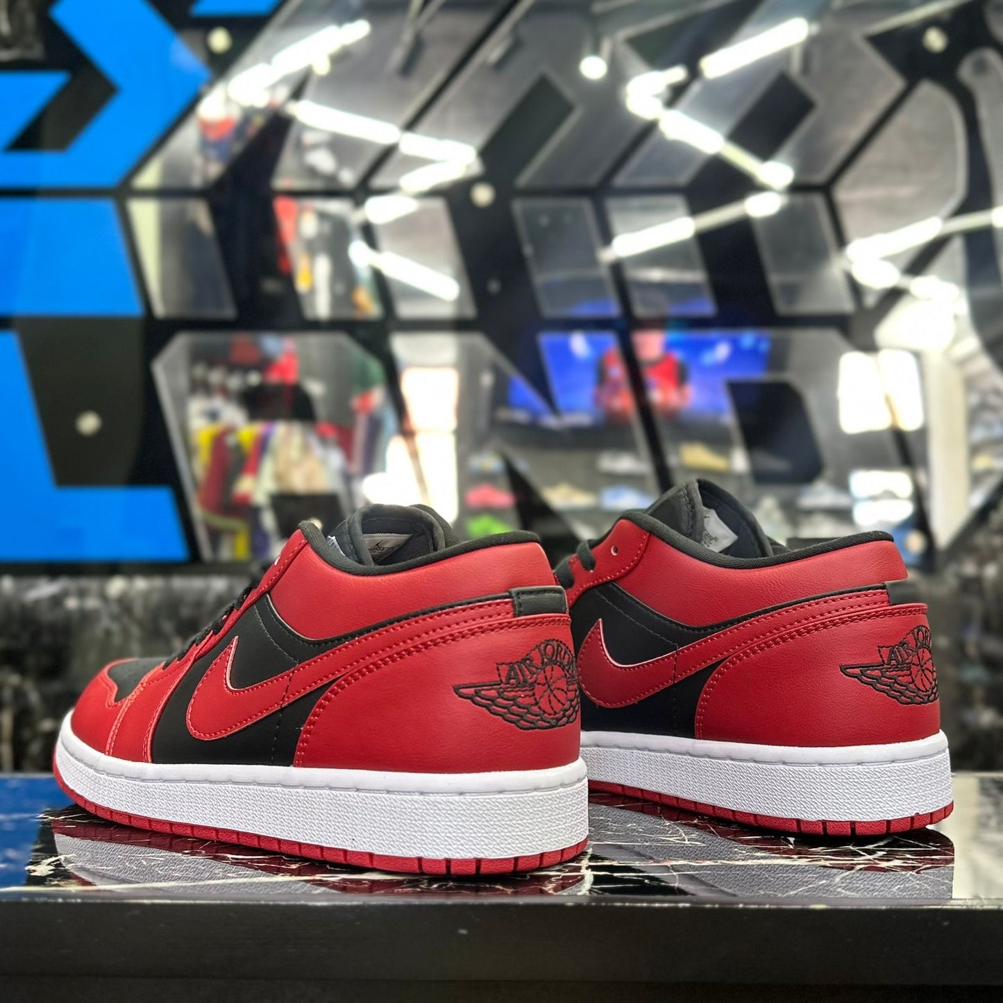 Jordan 1 Low Bred