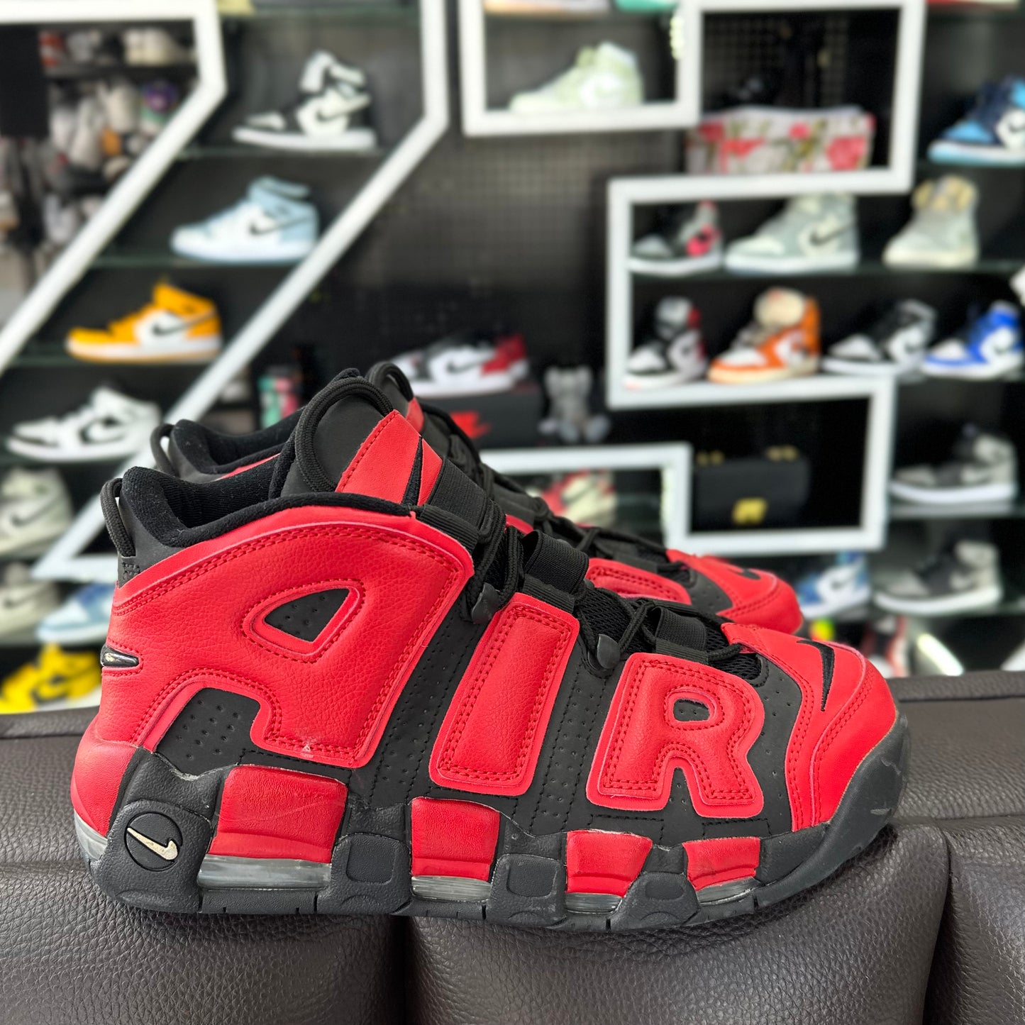 Uptempo Negro/Rojo