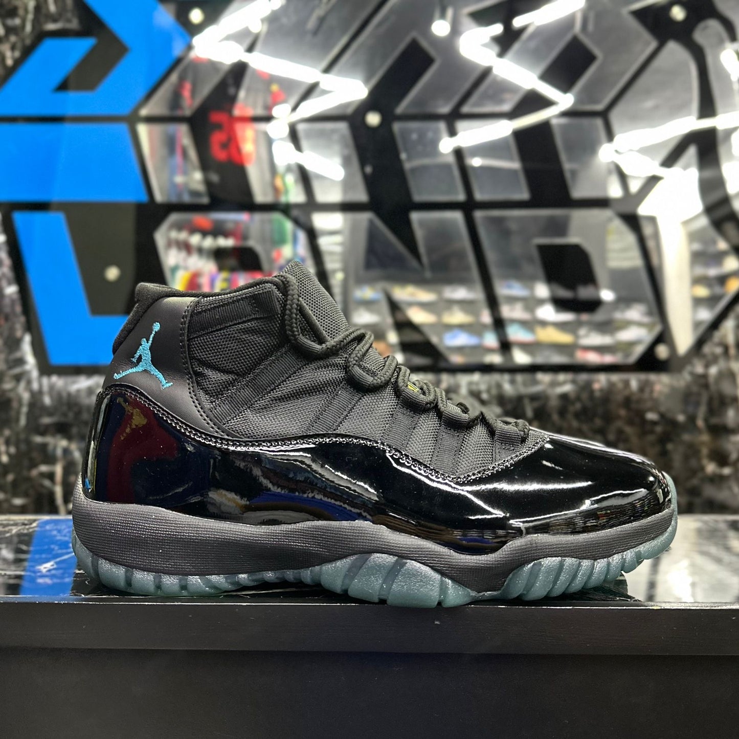 Jordan 11 Negro/Azul