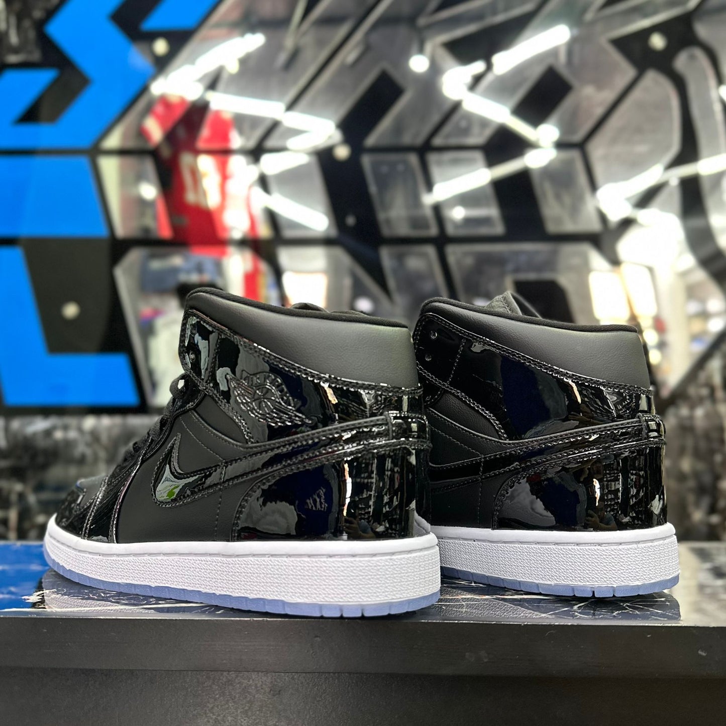 Jordan 1 Mid Space Jam