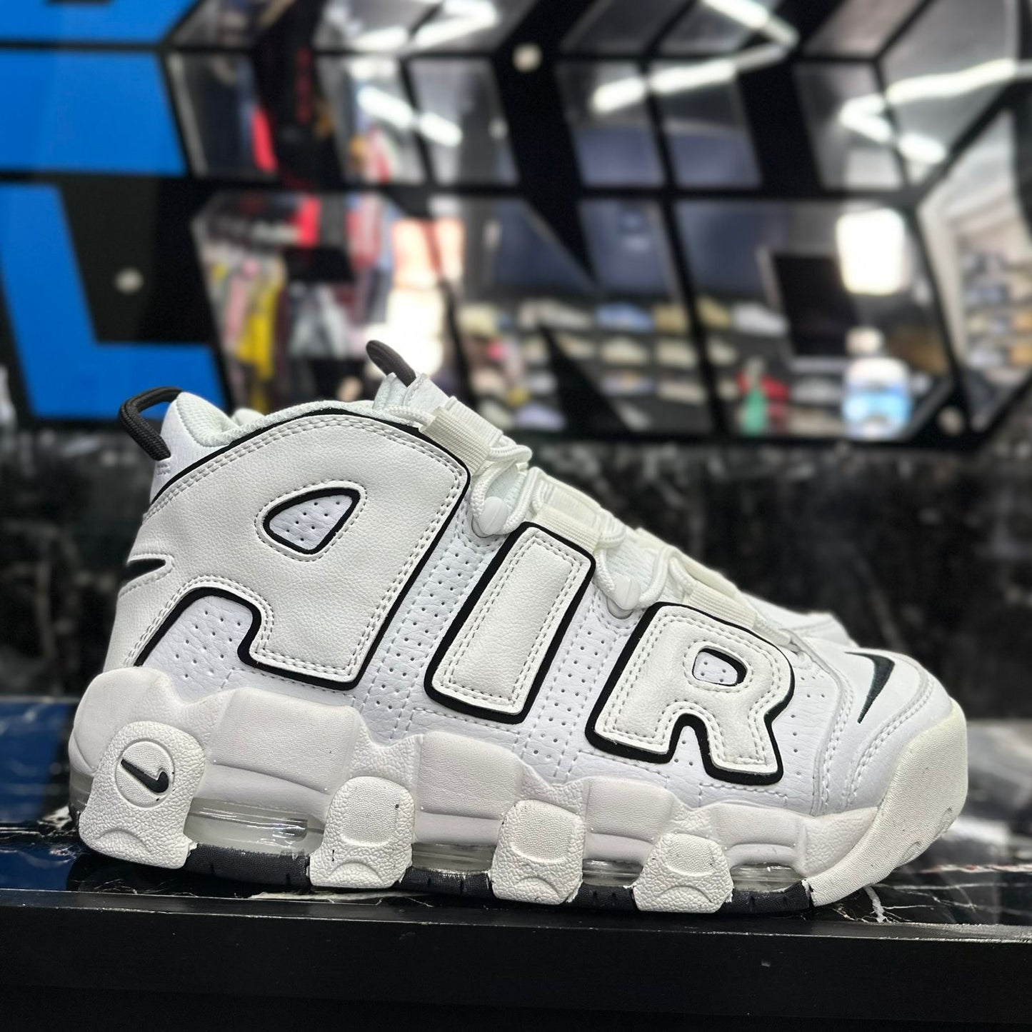 Uptempo Summit White Black