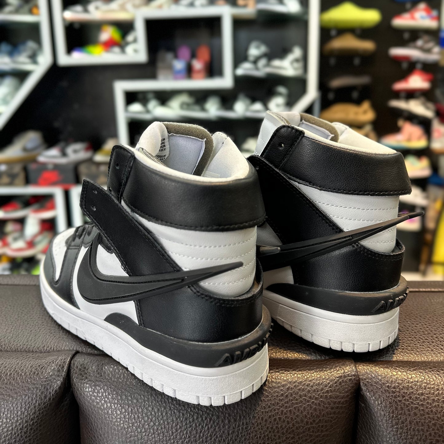 Sb Mid Panda Ambush – Sneakerland