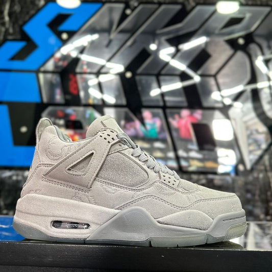 Jordan 4 Kaws Gris