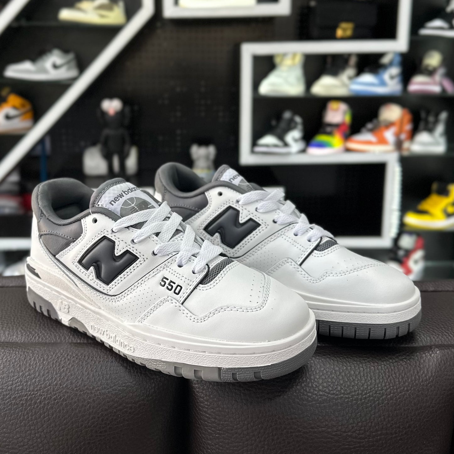 NB 550 Blanco Gris