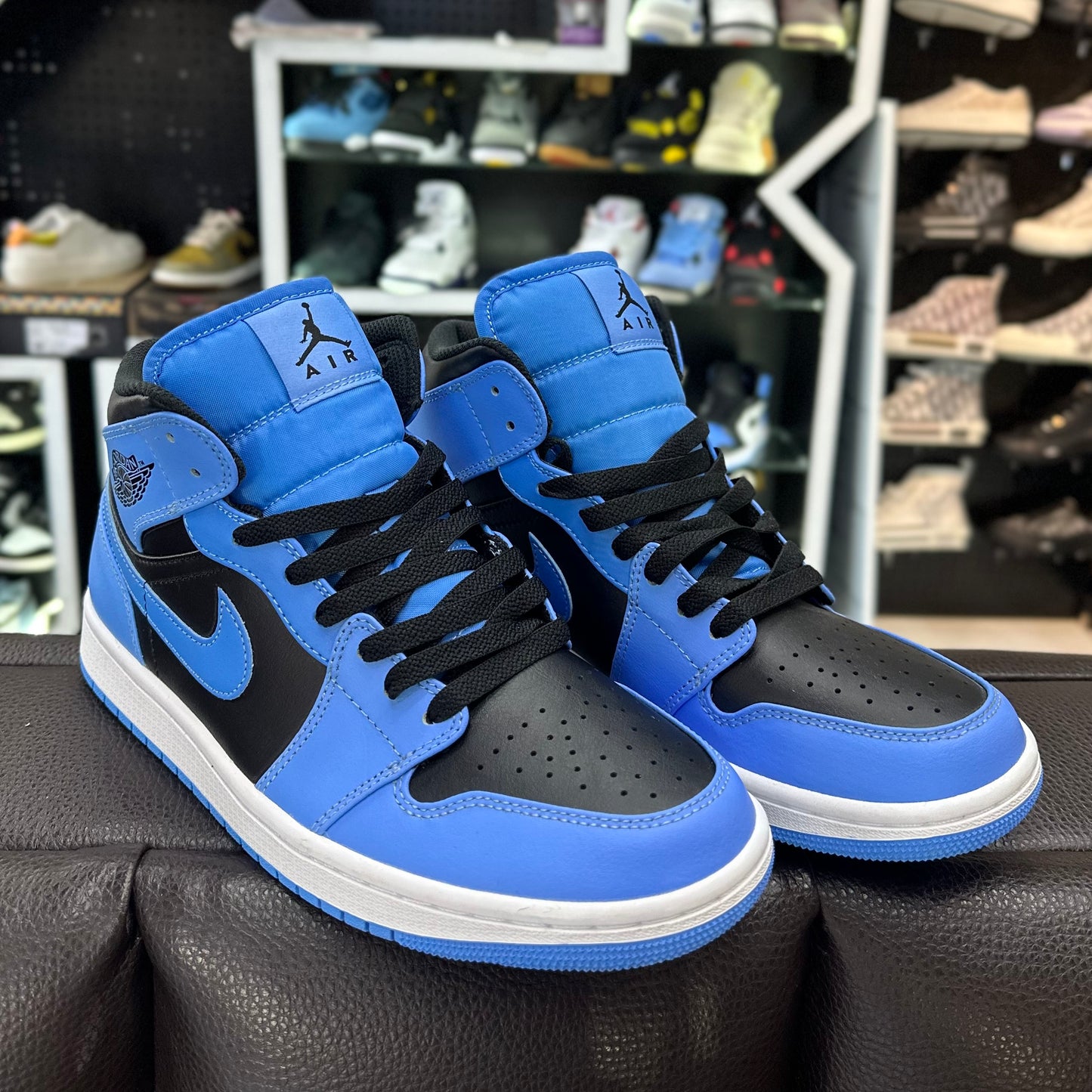 Jordan 1 Mid UNC Black Toe