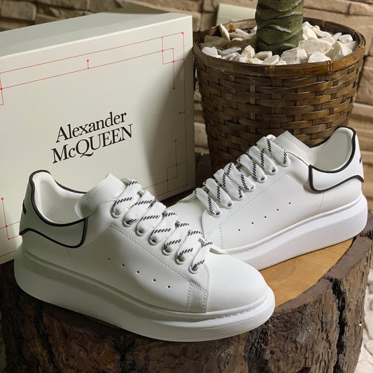 Alexander Mcqueen Delineado