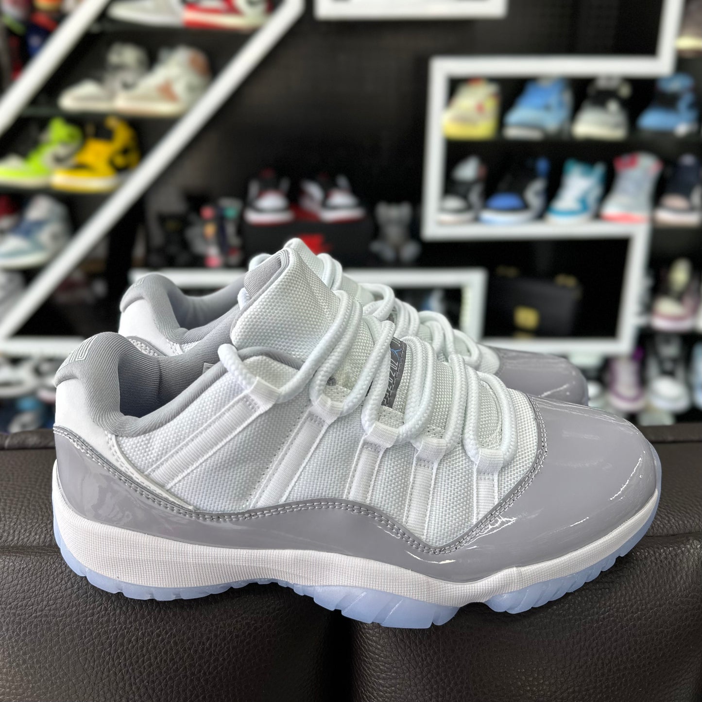 Jordan 11 Low Gris