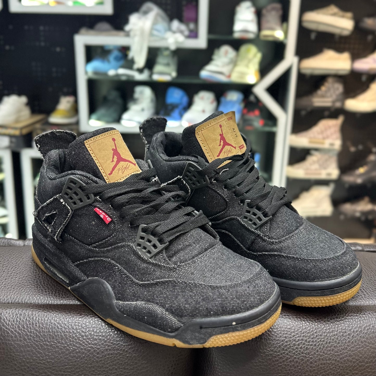 Jordan 4 Levis