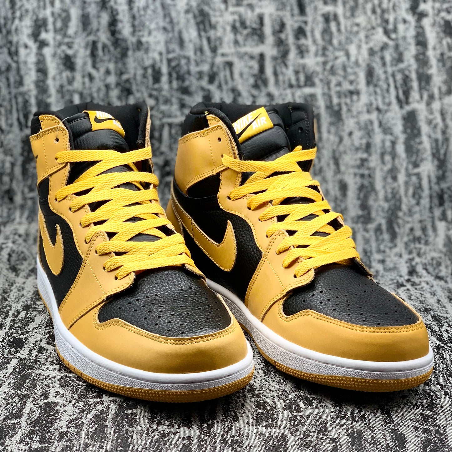 Jordan 1 High Pollen