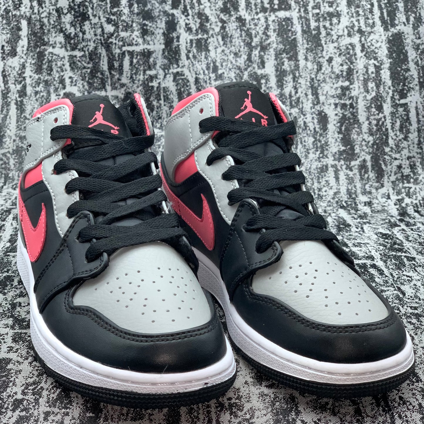 Jordan 1 Mid Gris/Rosa