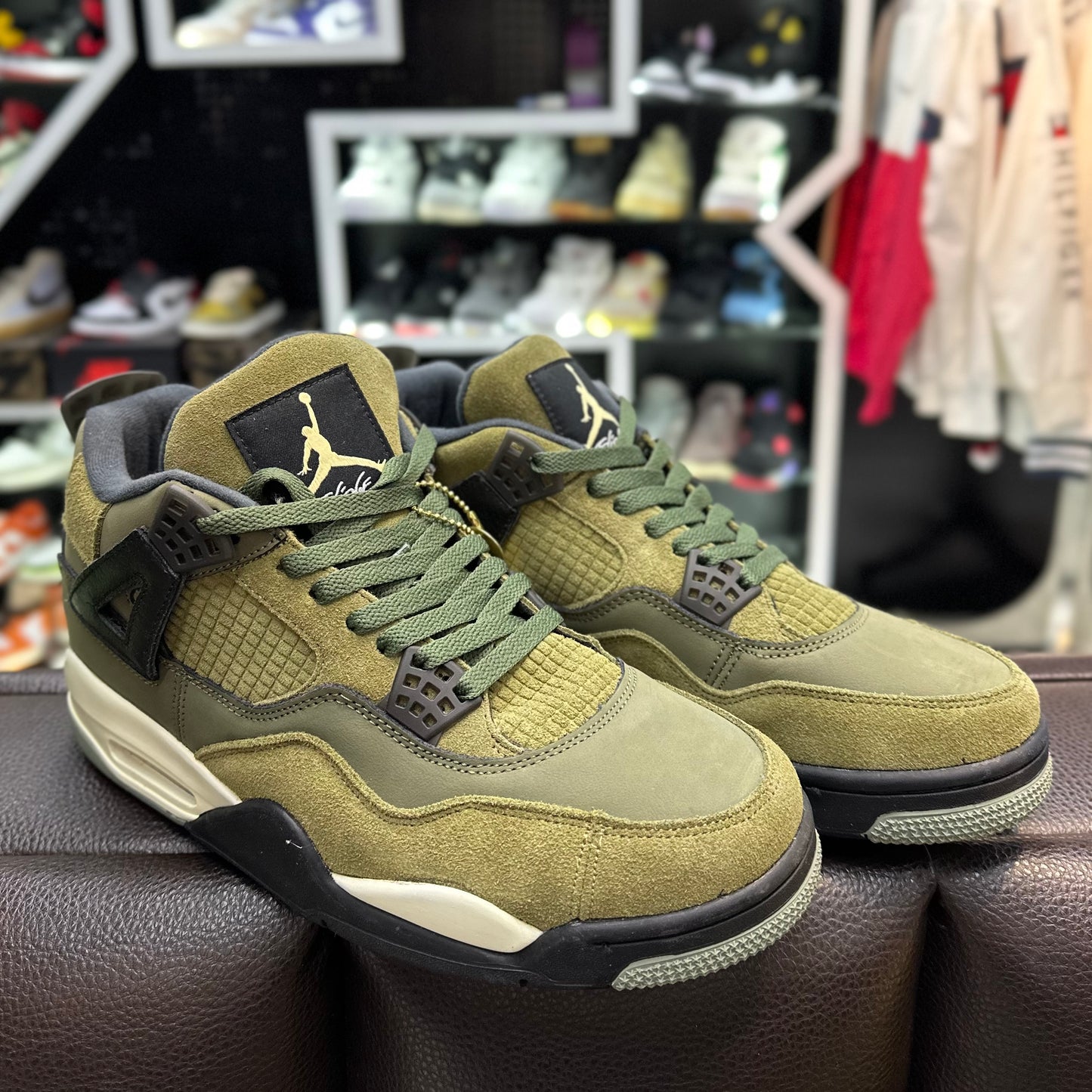 Jordan 4 Verde Militar