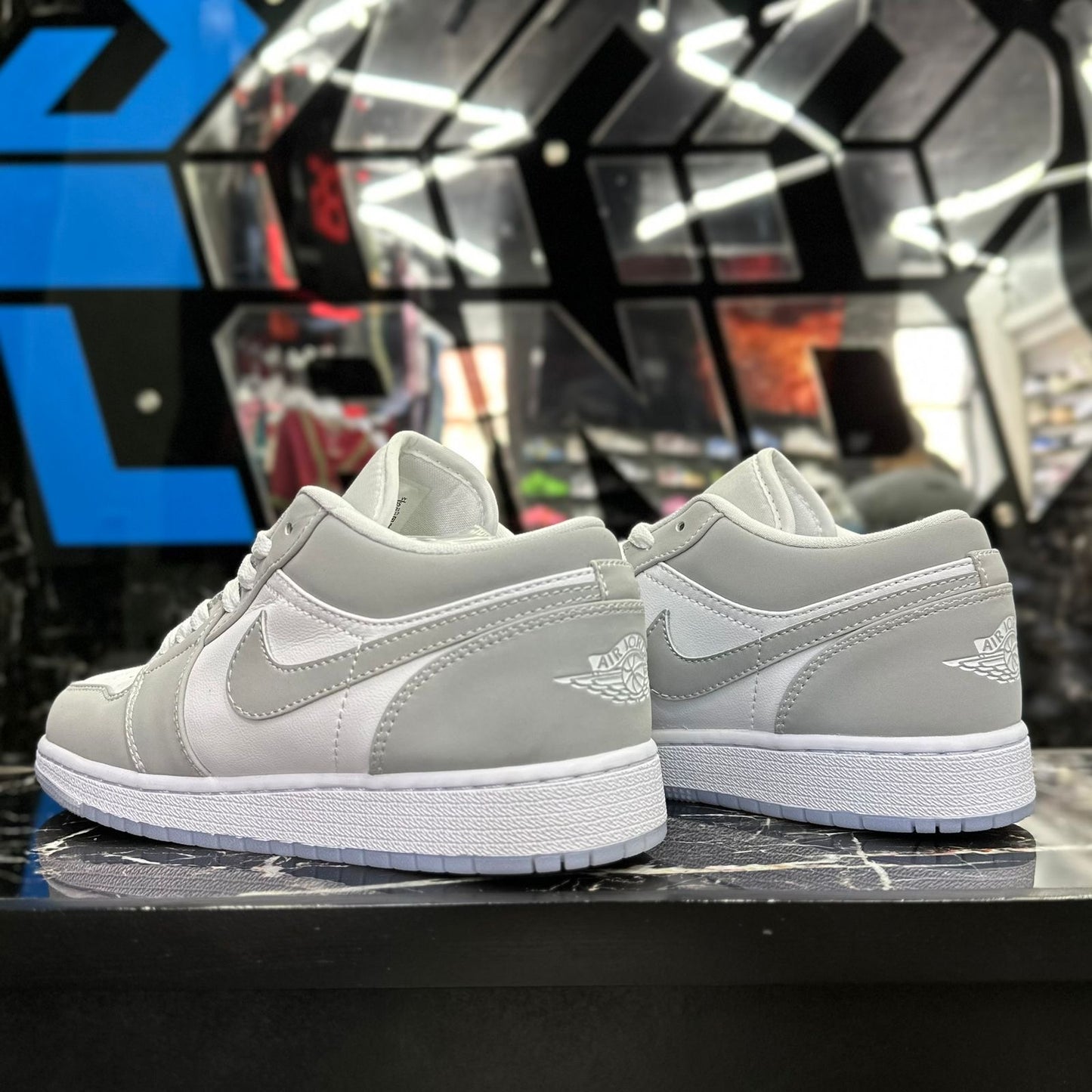 Jordan 1 Low Gris Suela Transparente