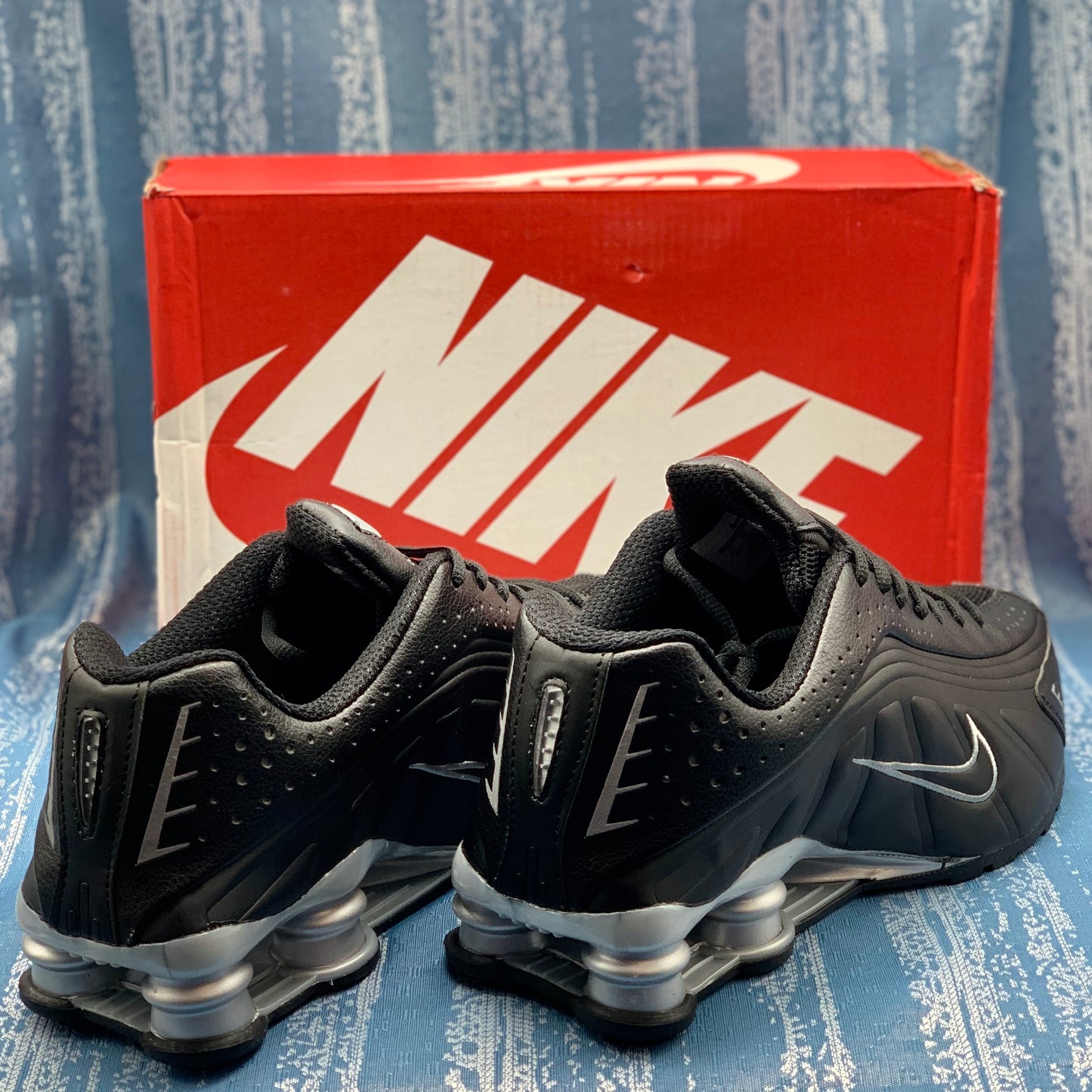 Nike Shox Negro Resortes Grises