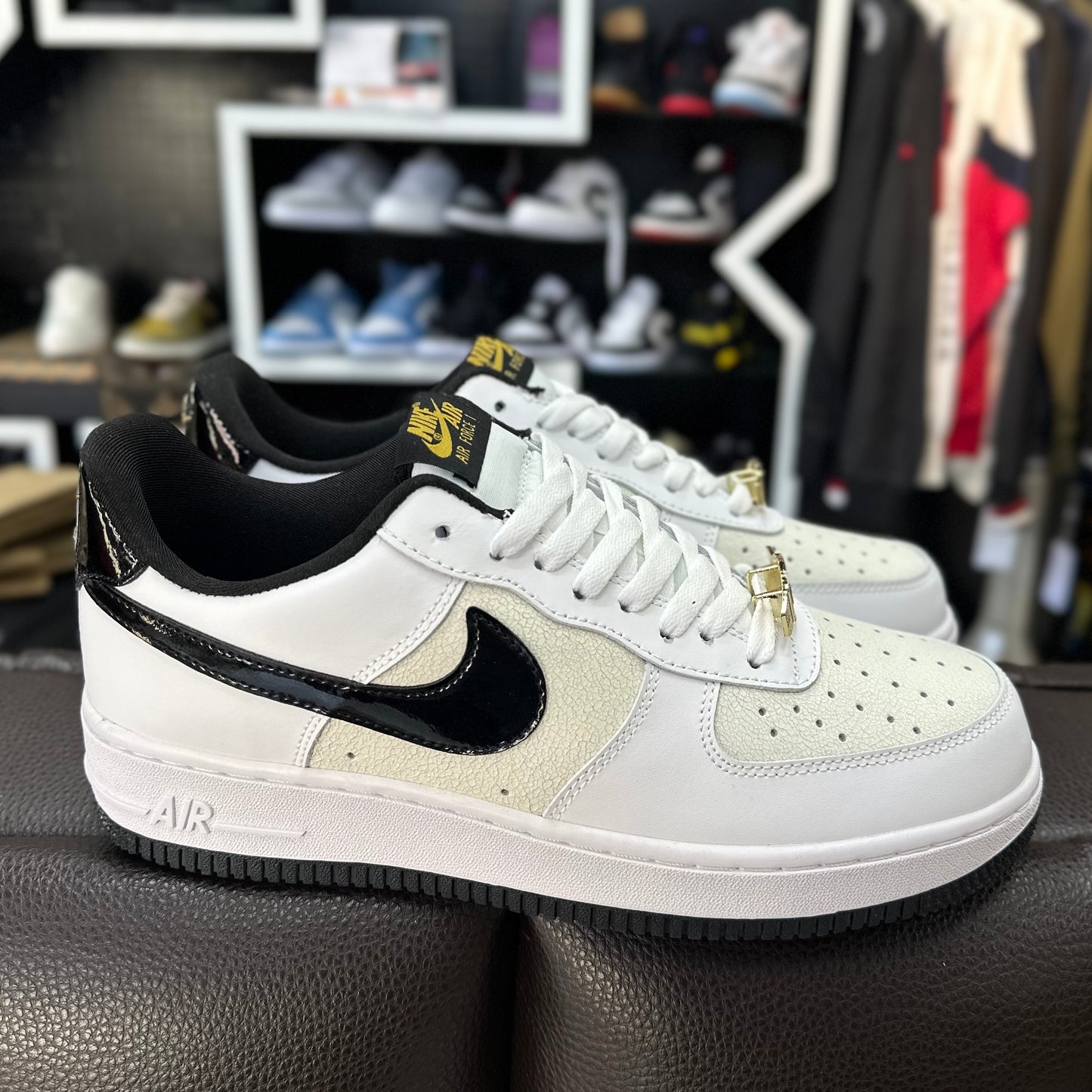 AF1 Low Champion Blanco