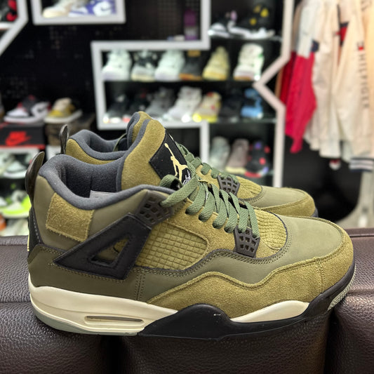 Jordan 4 Verde Militar