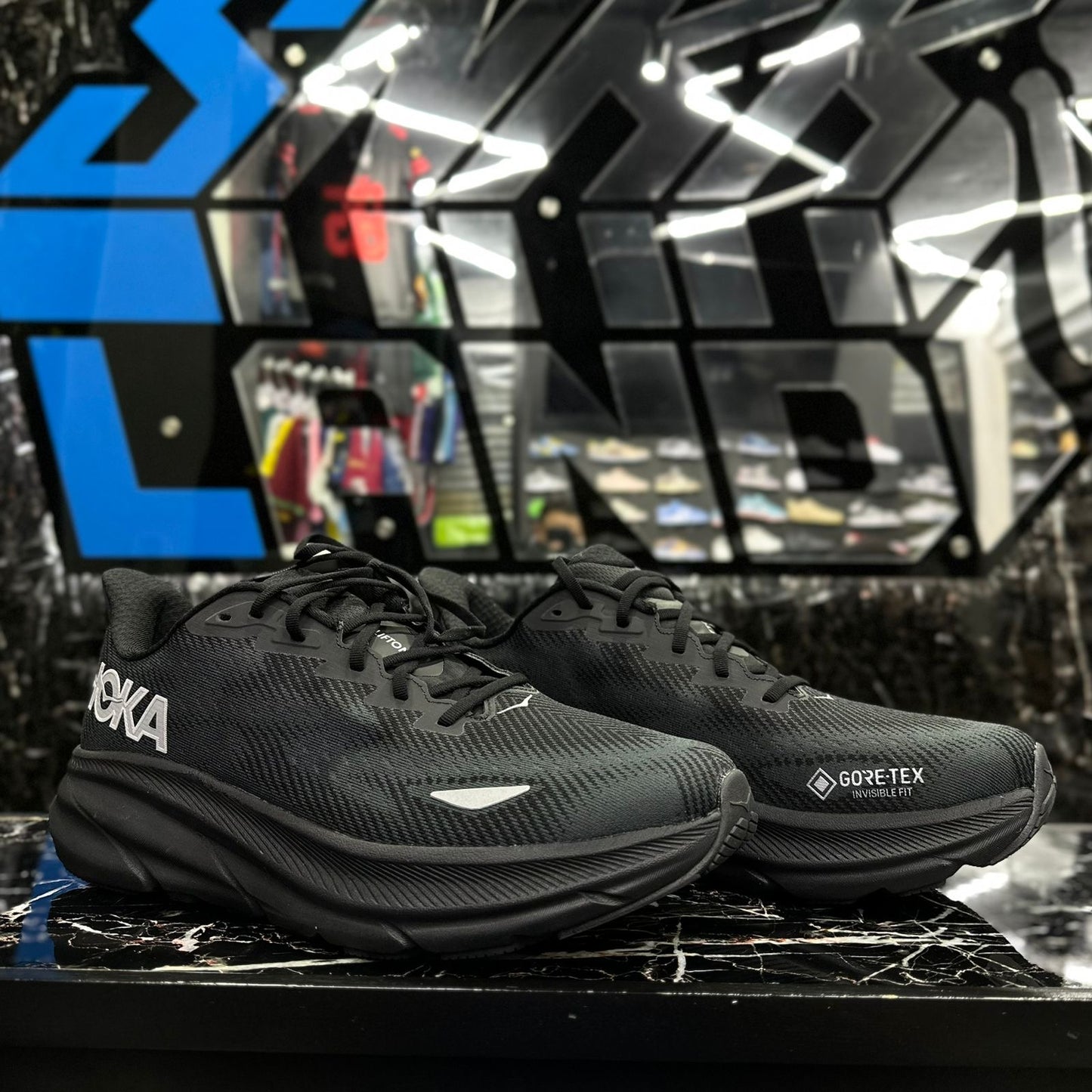 Hoka Goretex