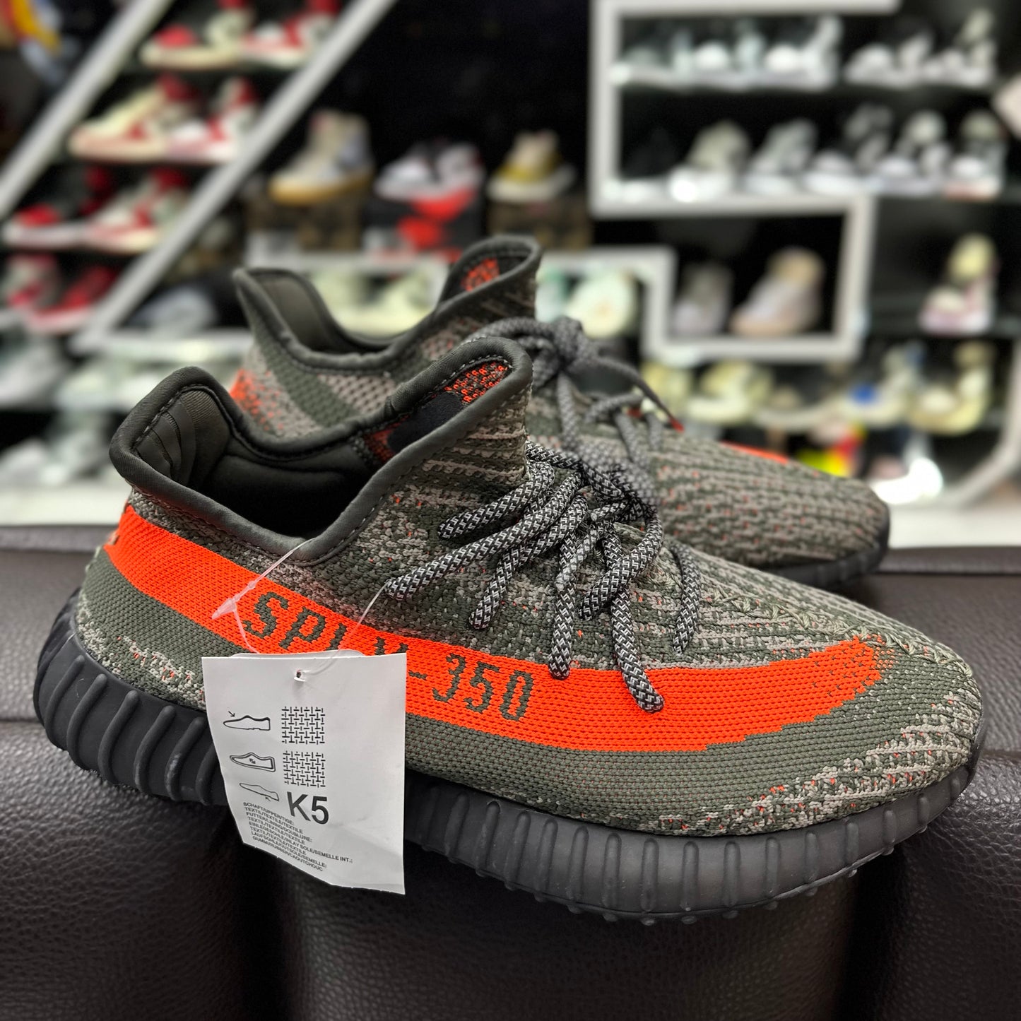 YEEZY BOOST 350 V2 Carbon Beluga