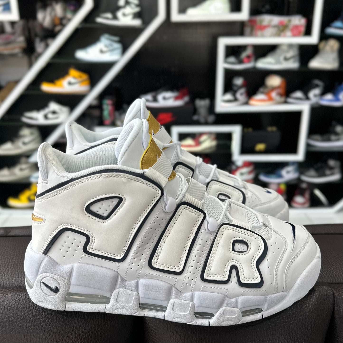 Uptempo Blanco/Dorado