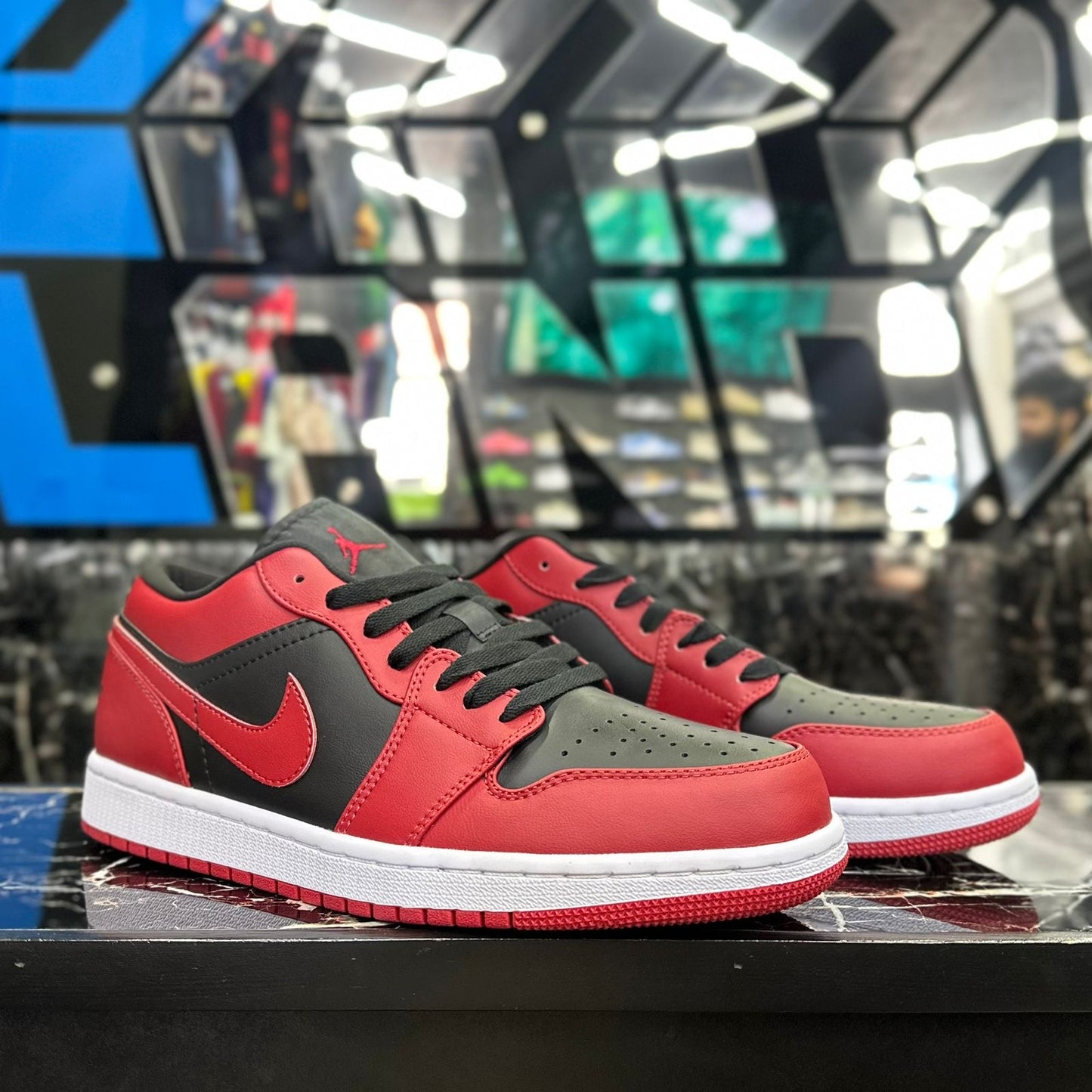 Jordan 1 Low Bred