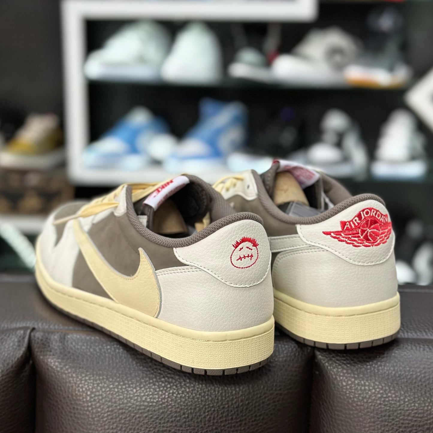 Jordan 1 Low Travis Reverse Mocca