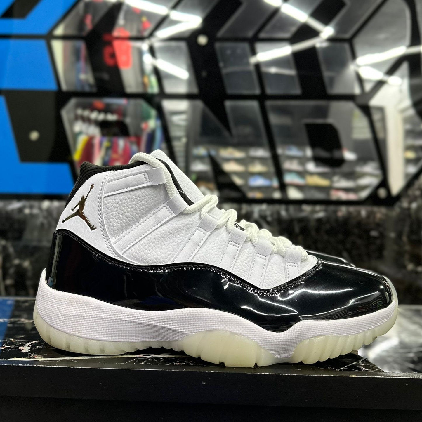 Jordan 11 Concord Piel