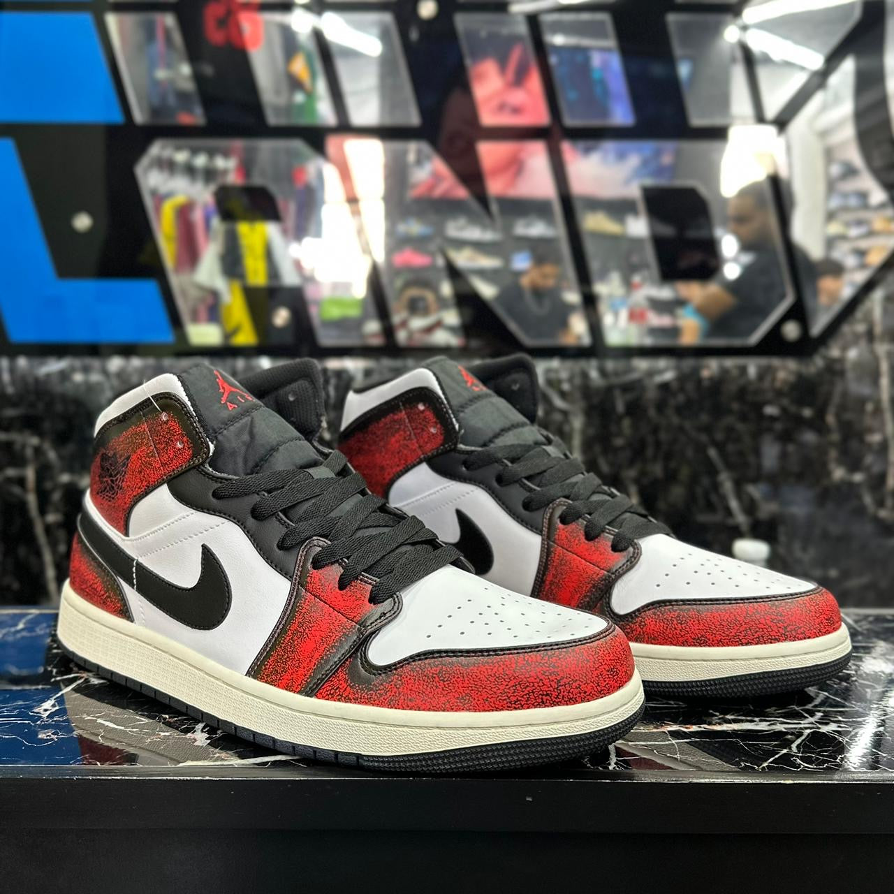 Jordan 1 Mid Wear-Away Chicago