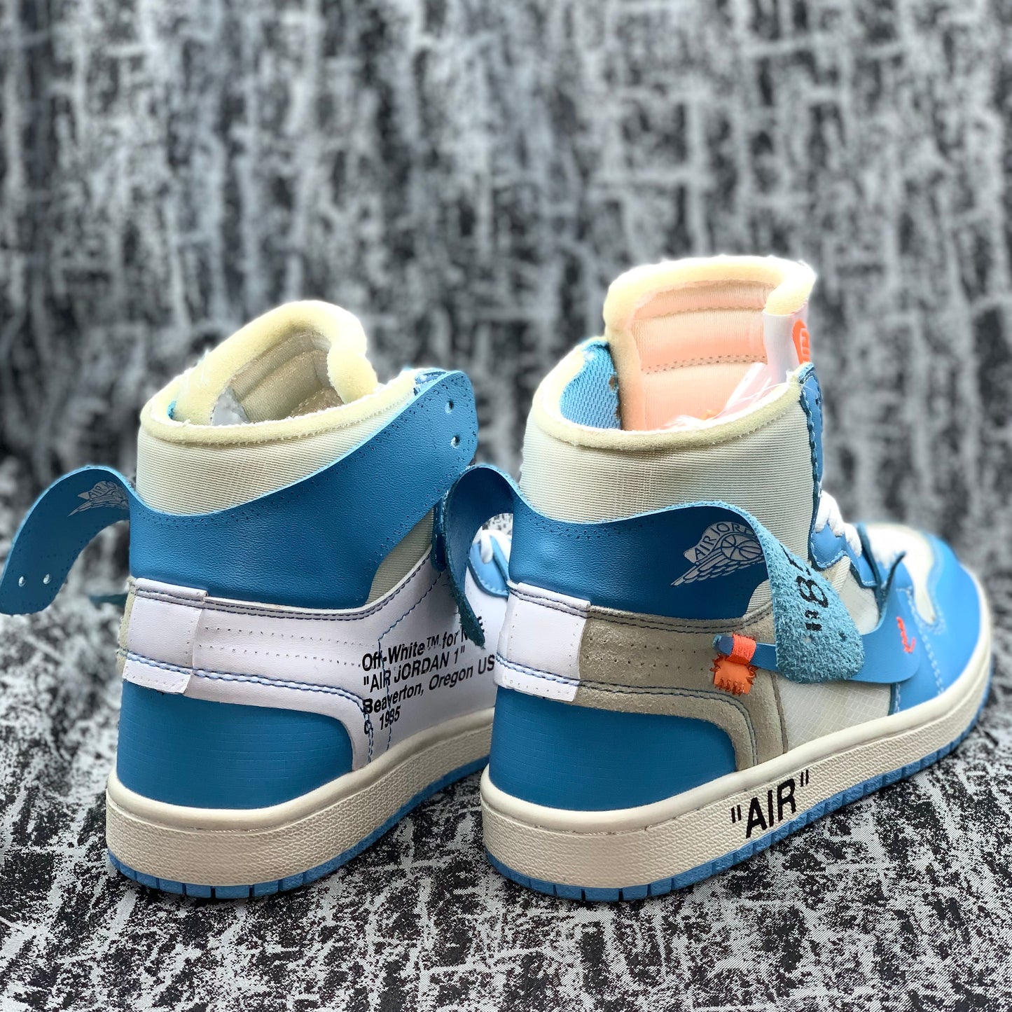 Jordan 1 High Off White Carolina