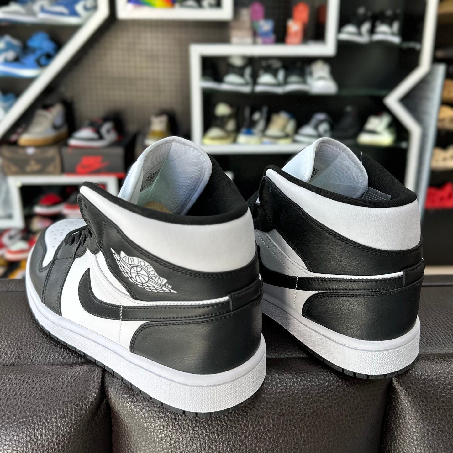 Jordan 1 Mid Panda