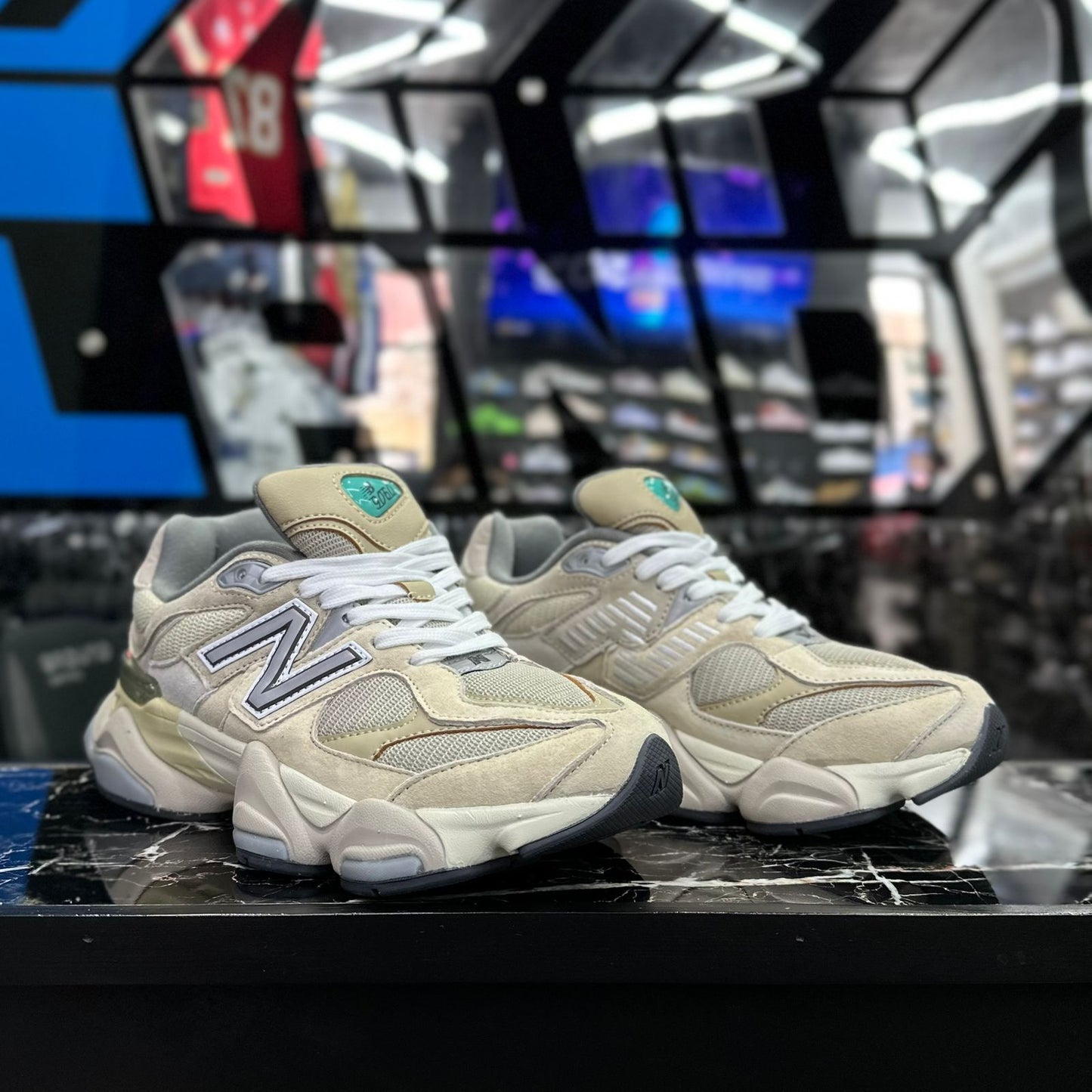 New Balance 9060 Reflectivo