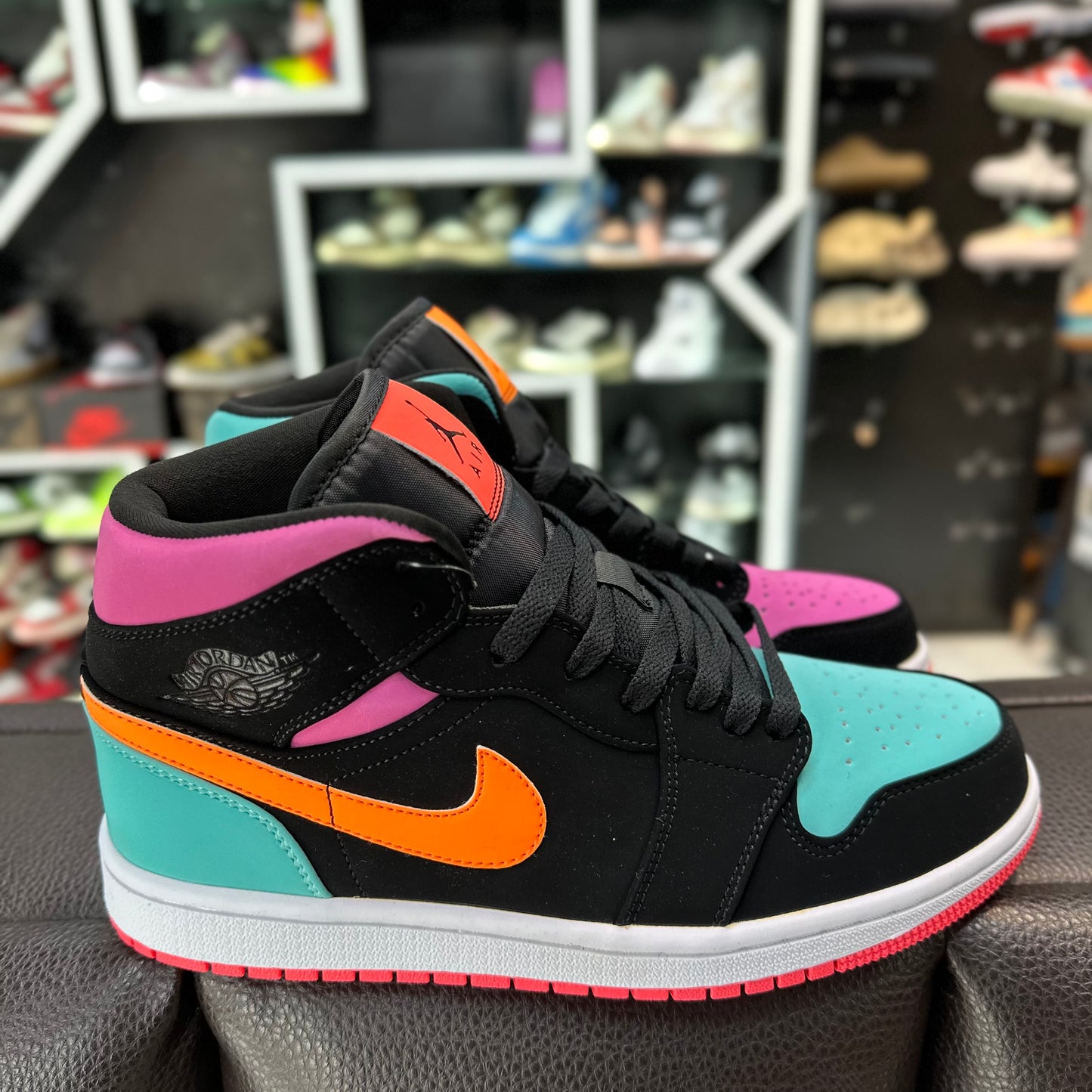 Jordan 1 Mid Colores Reflectivo