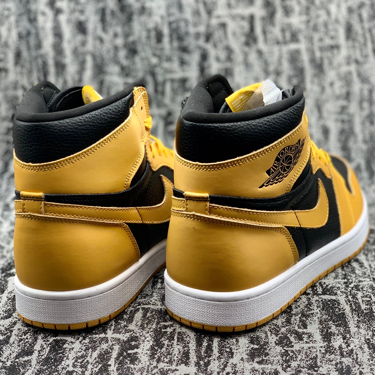 Jordan 1 High Pollen