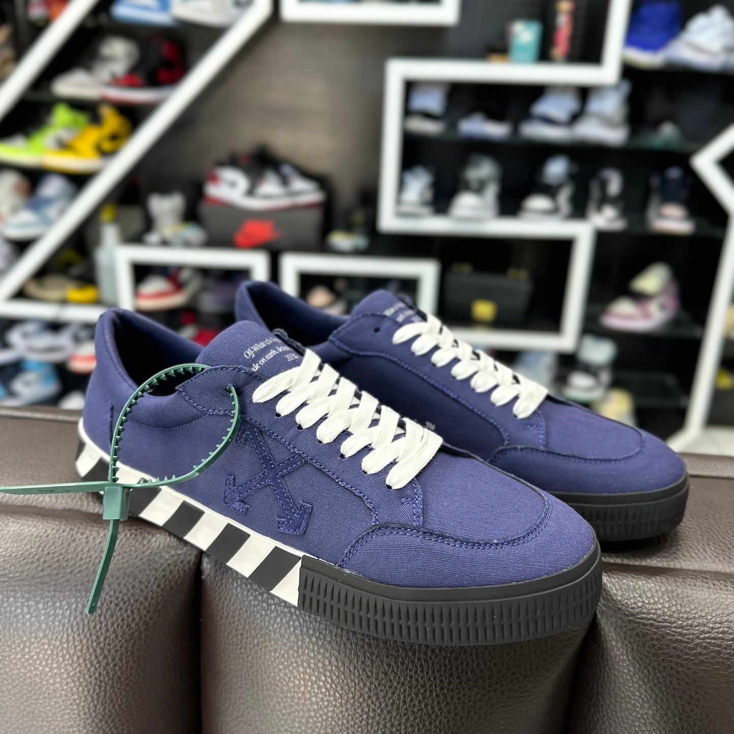 Off White Vulcanized Azul