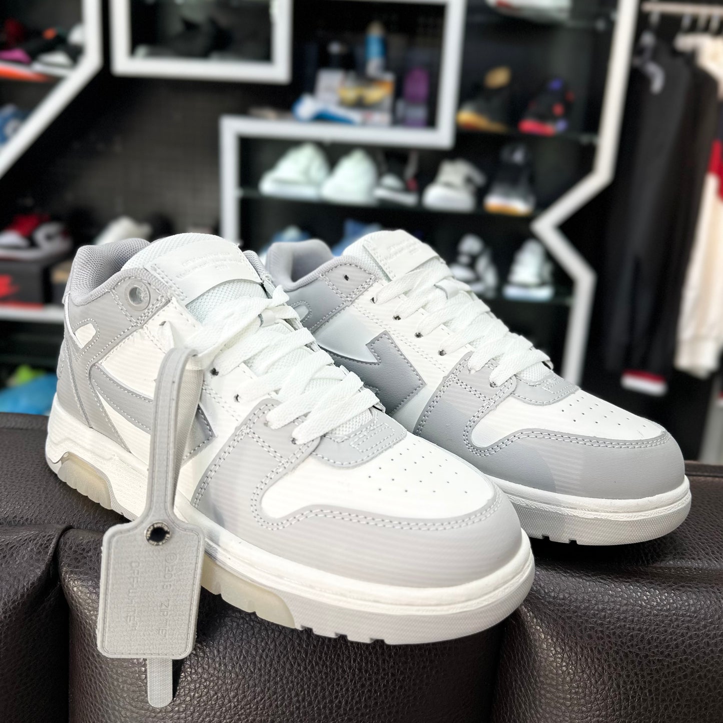 Off White Out Office Gris