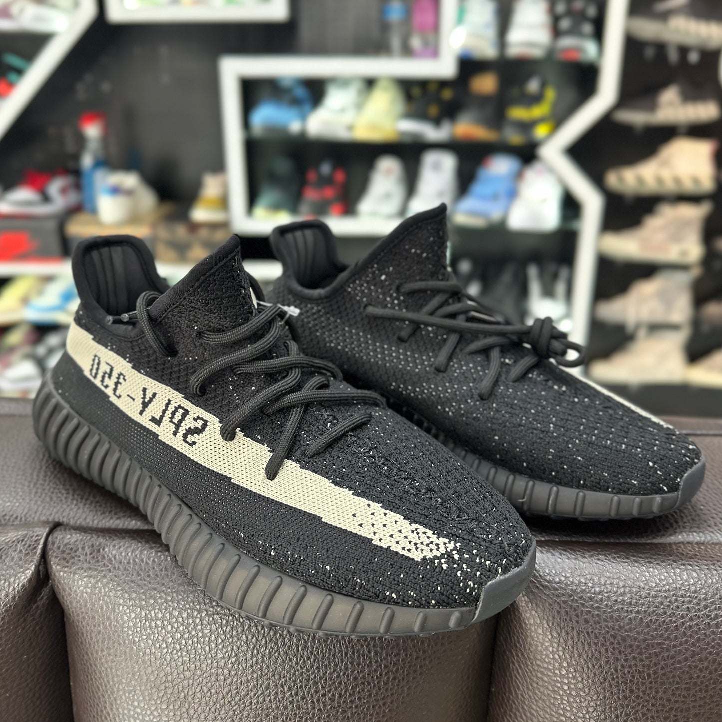 YEEZY BOOST 350 V2 “Oreo”