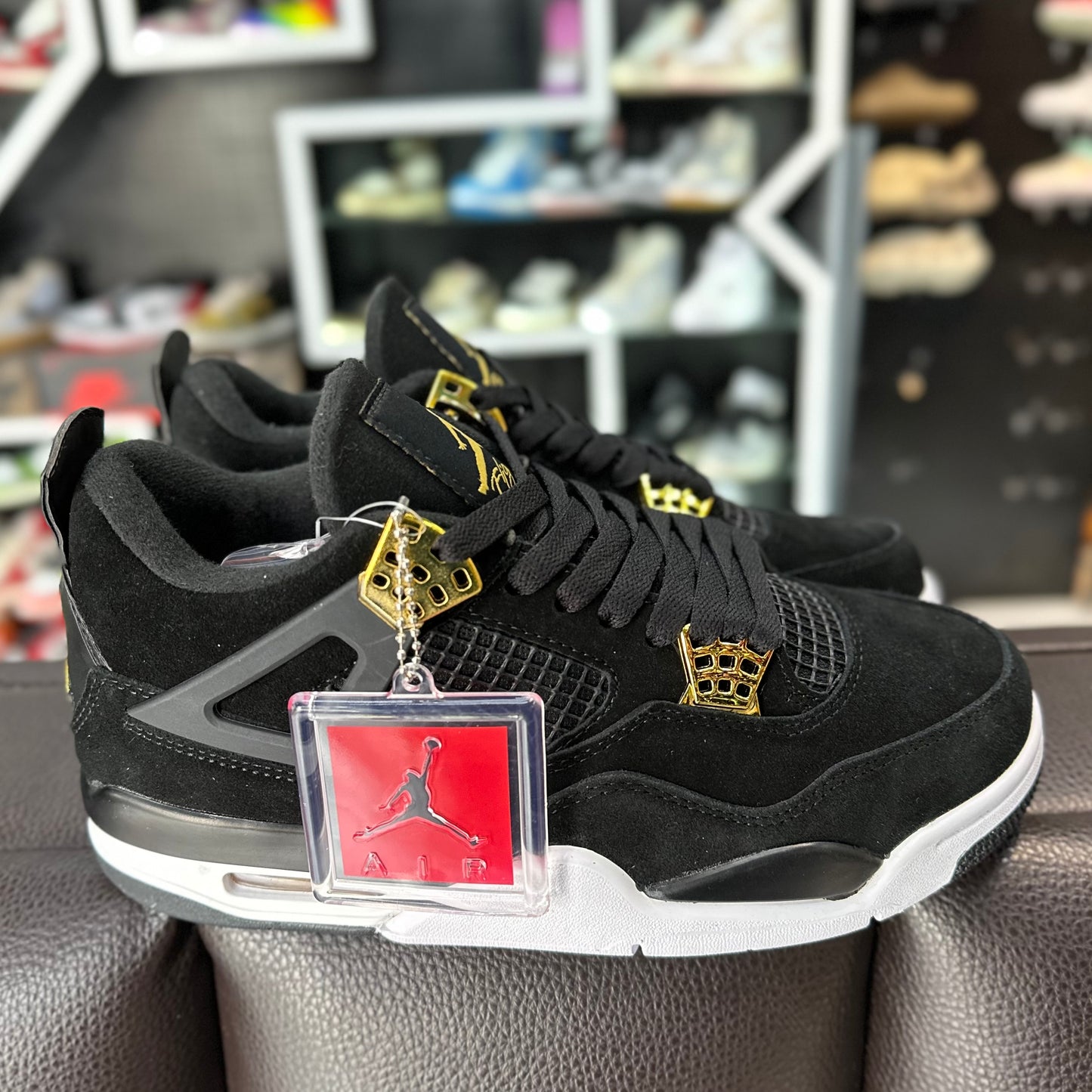 Jordan 4 Placas Doradas