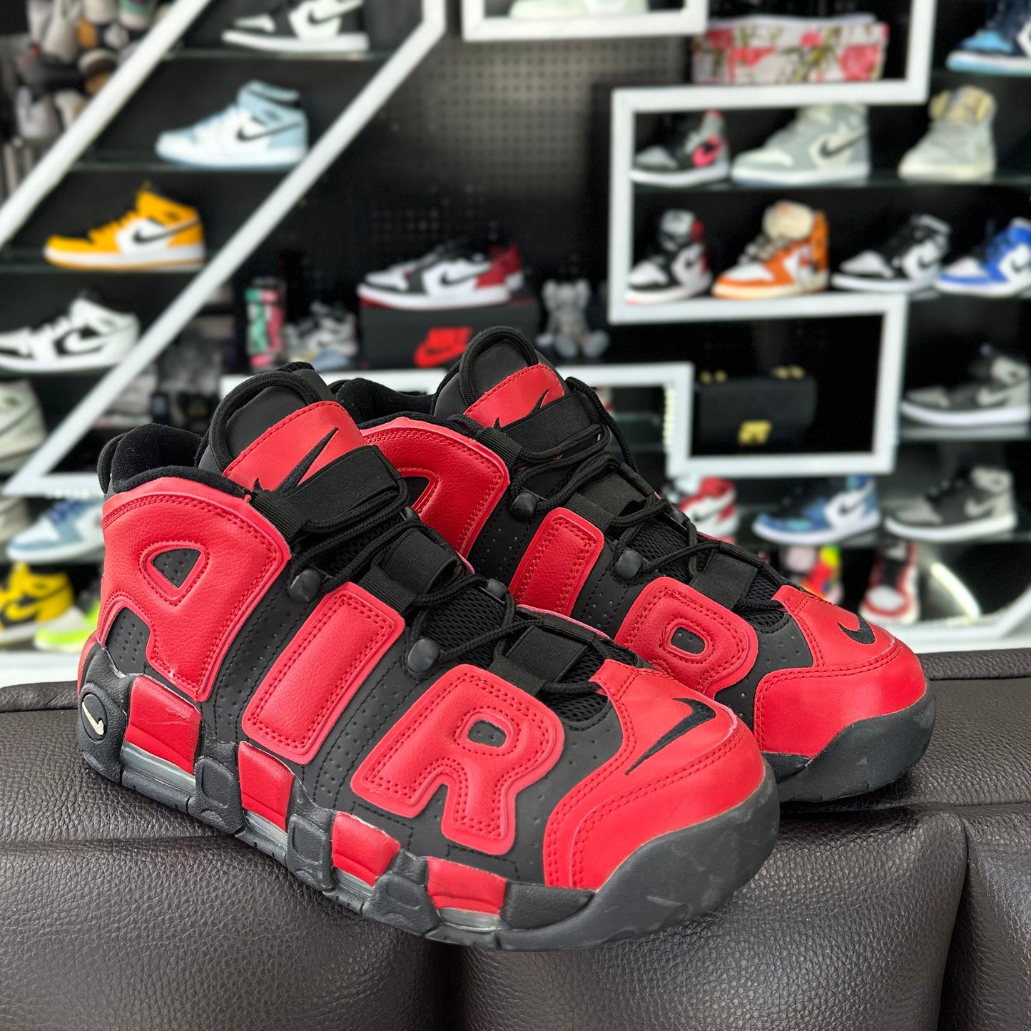 Uptempo Negro/Rojo