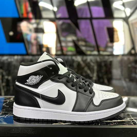 Jordan 1 Mid Panda