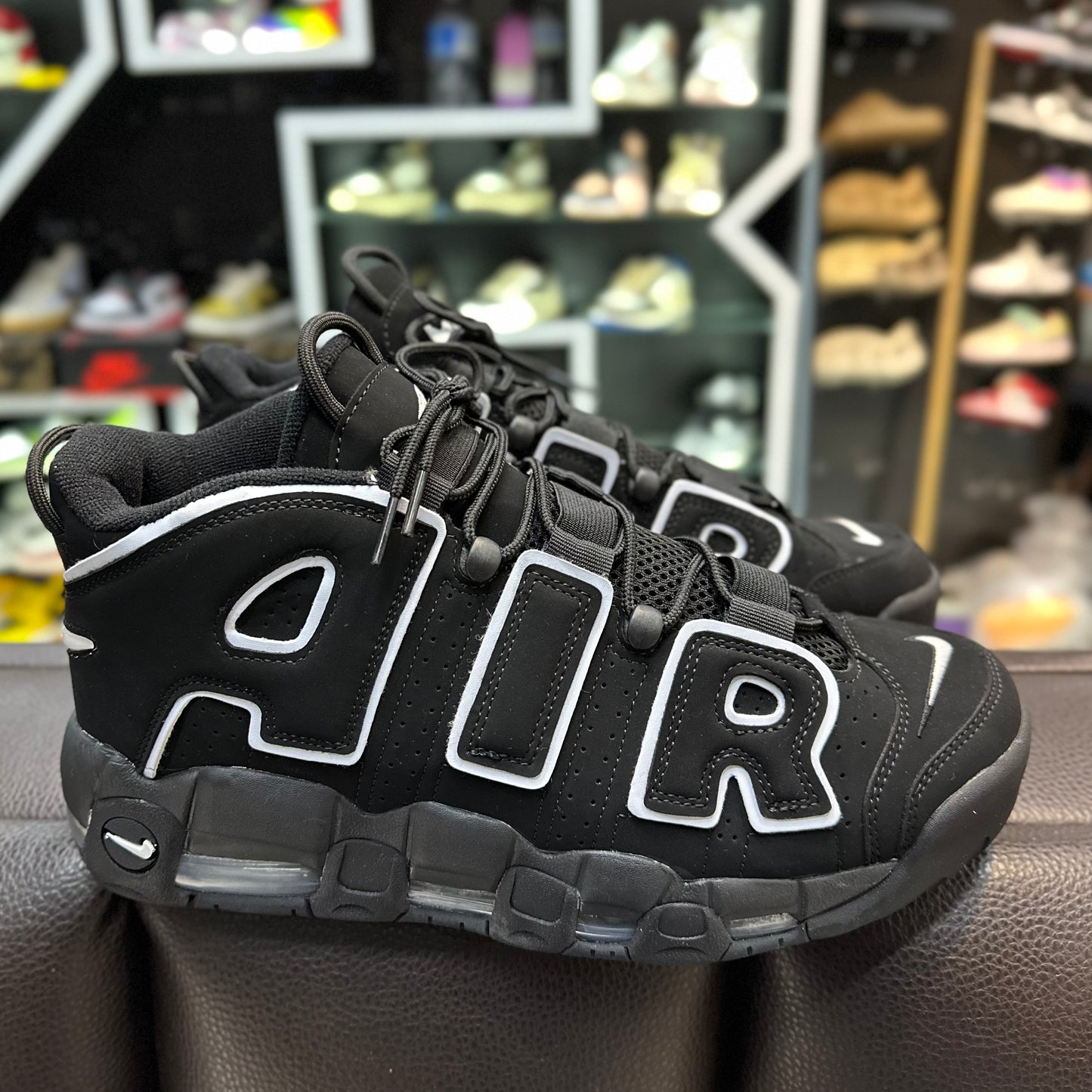 Uptempo Negro/Blanco