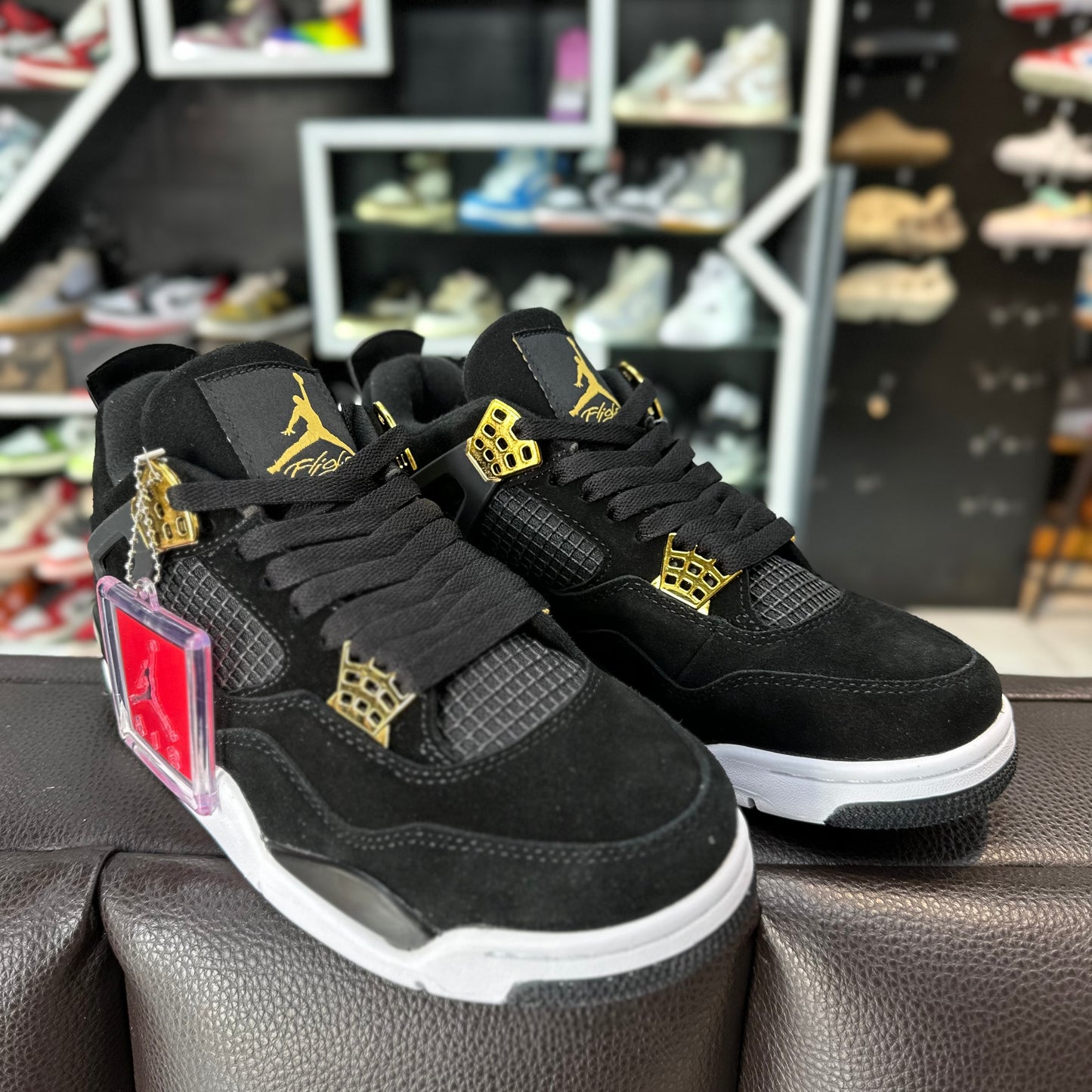 Jordan 4 Placas Doradas