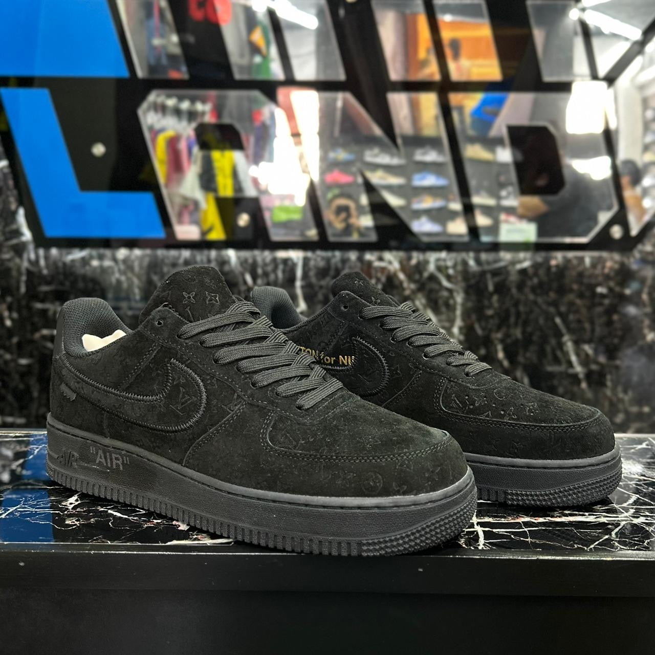 AF1 LV Negro