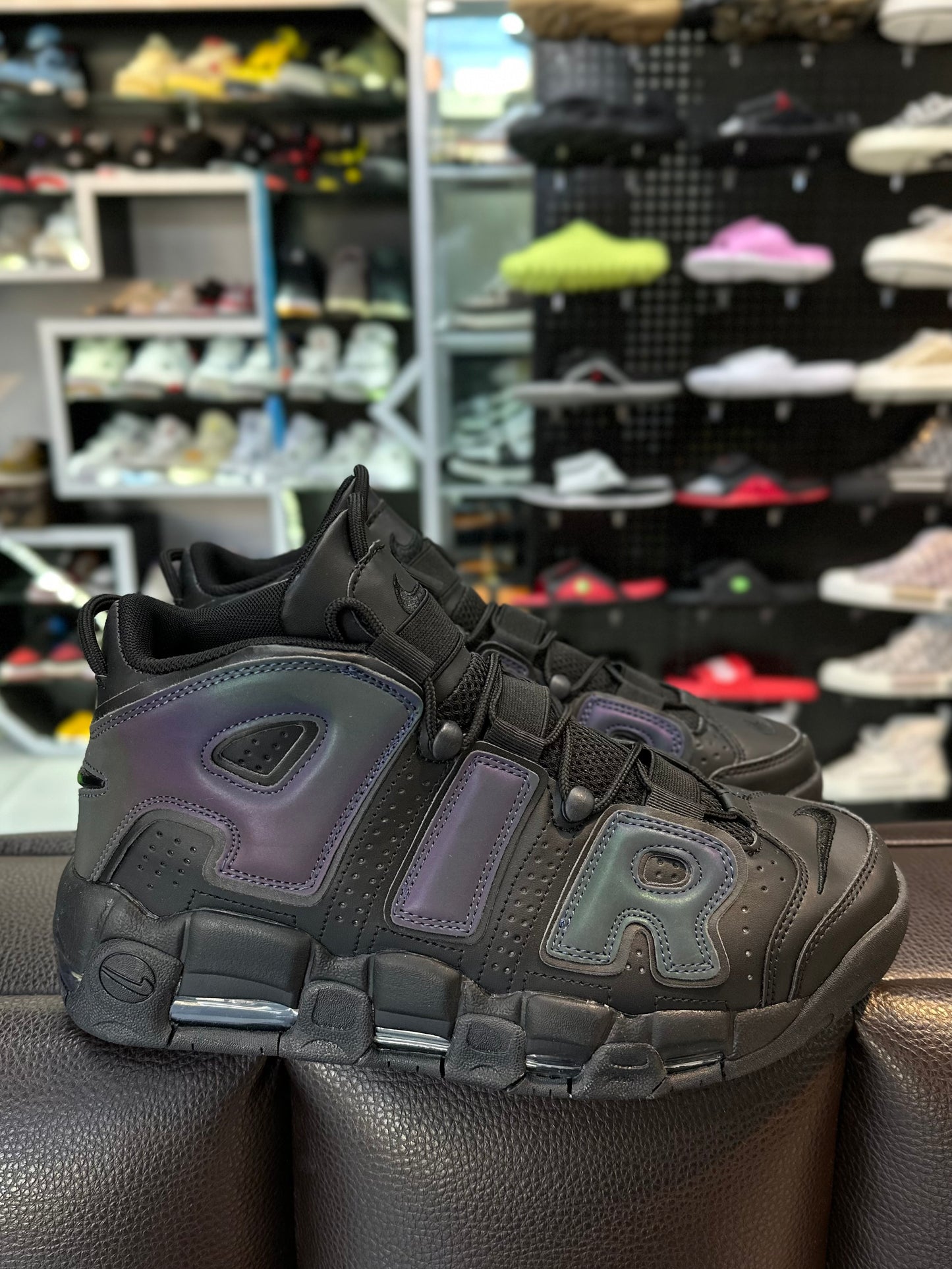 Uptempo Negro Tornasol