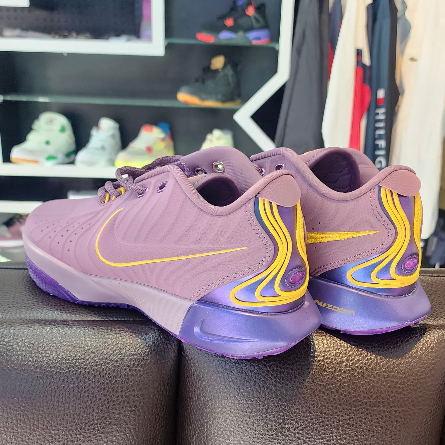 LeBron James 21 Morado