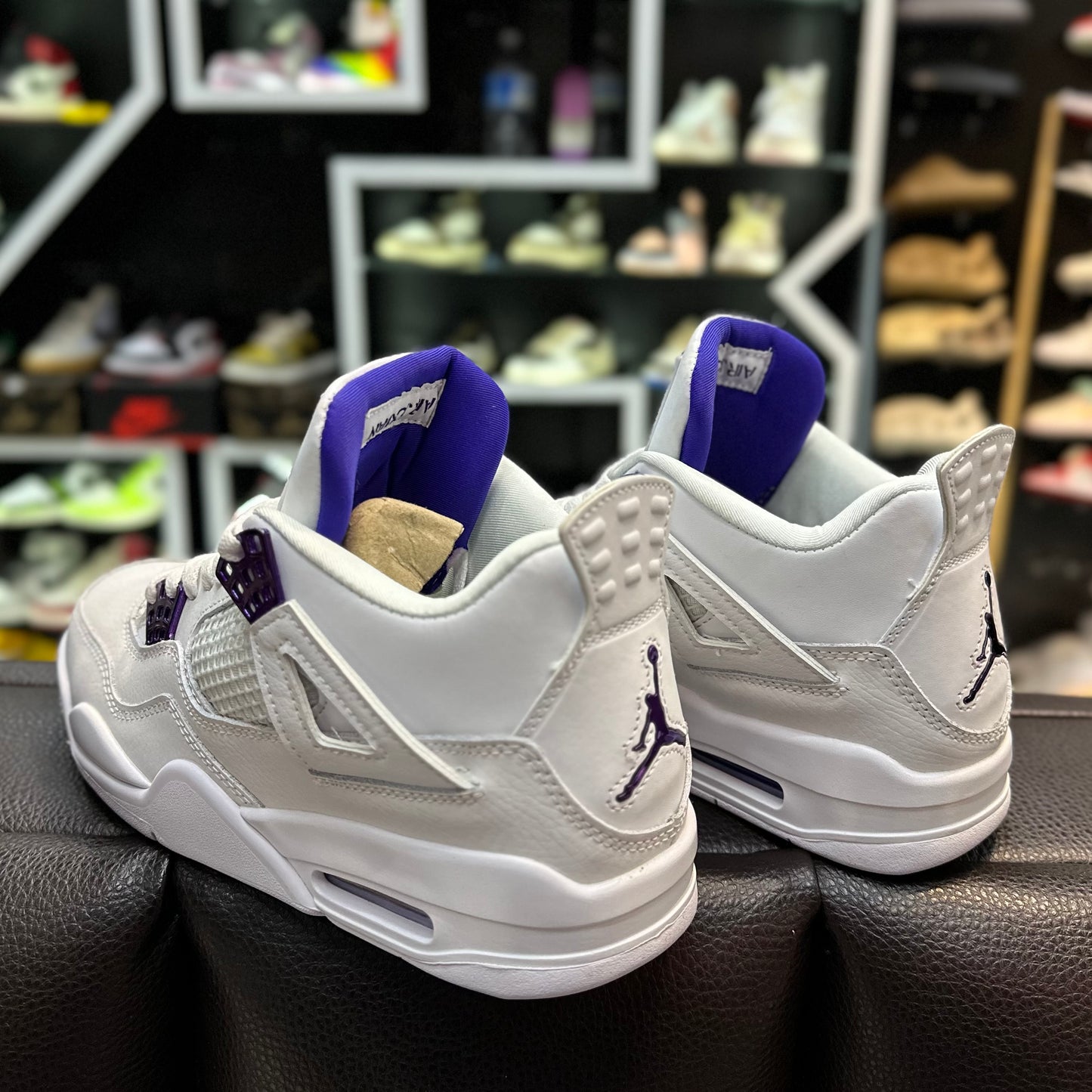 Jordan 4 Placas Moradas