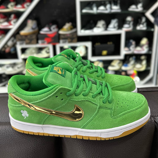 SB Dunk Lucky